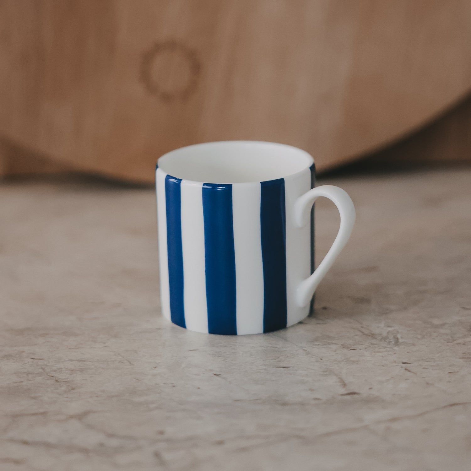 Kleine Tasse Streifen dunkelblau