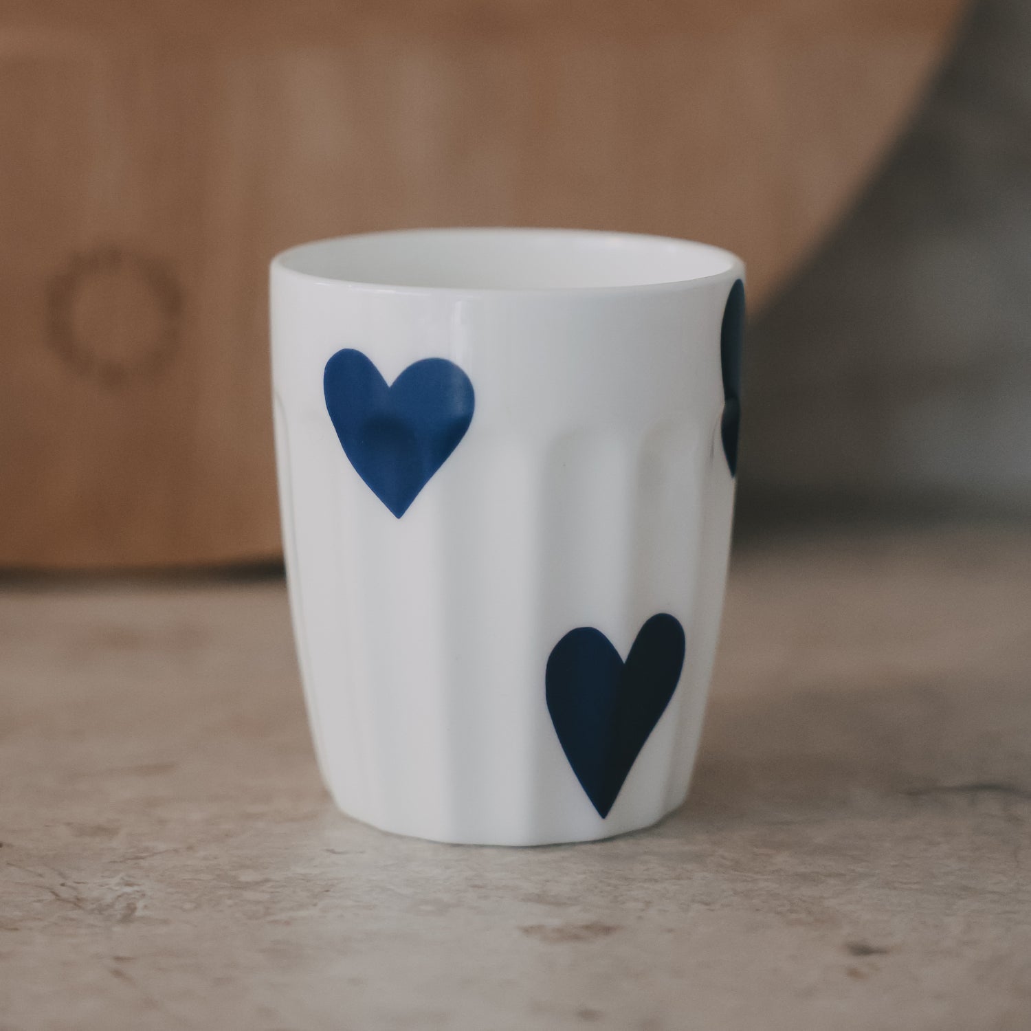 Becher große Herzen dunkelblau