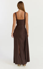Sweetheart Neck Gathered Bodycon Dress in Chocolate