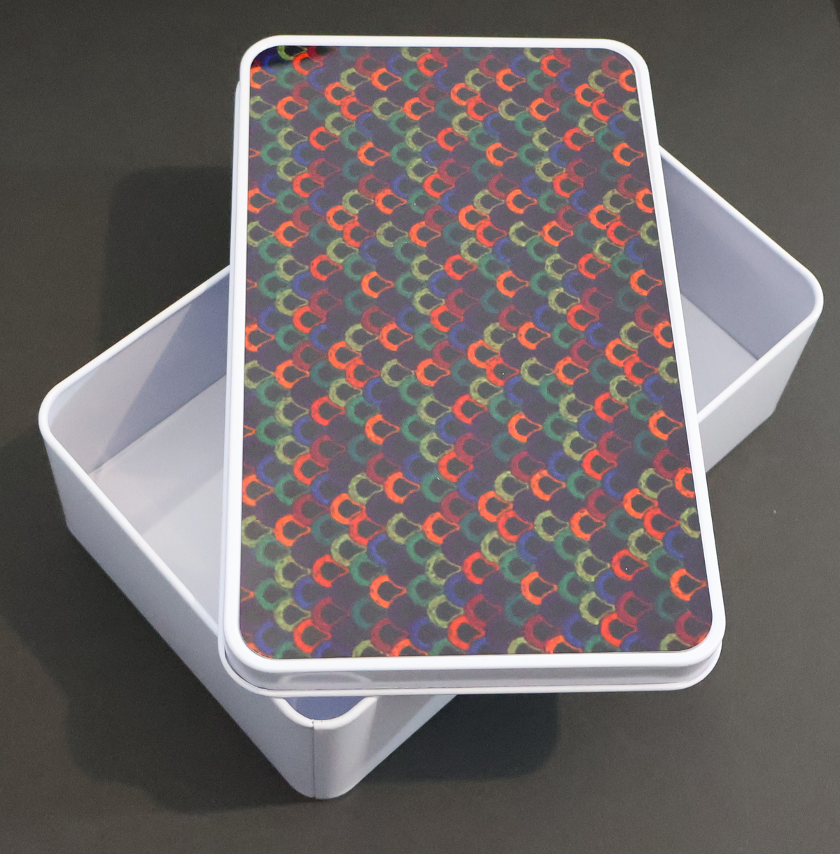 Storage tin with Mosaic Fabric pattern on lid
