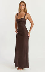 Sweetheart Neck Gathered Bodycon Dress in Chocolate