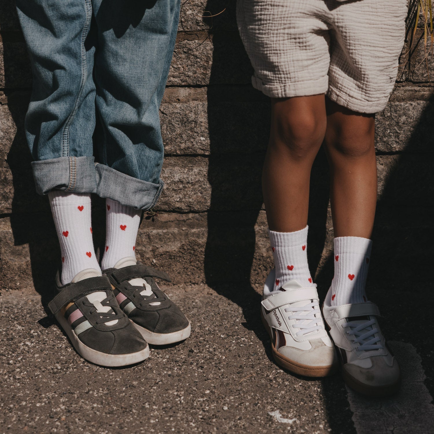 Kindersocken Allover Herzen rot