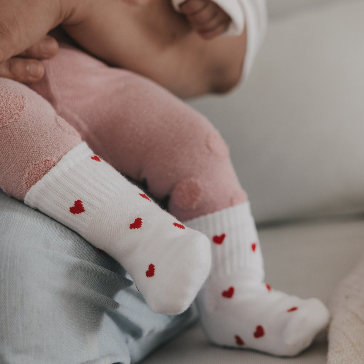 Babysocken Allover Herzen rot 16-18
